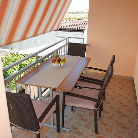 Apartments Vidolma Povljana Ngoại thất bức ảnh
