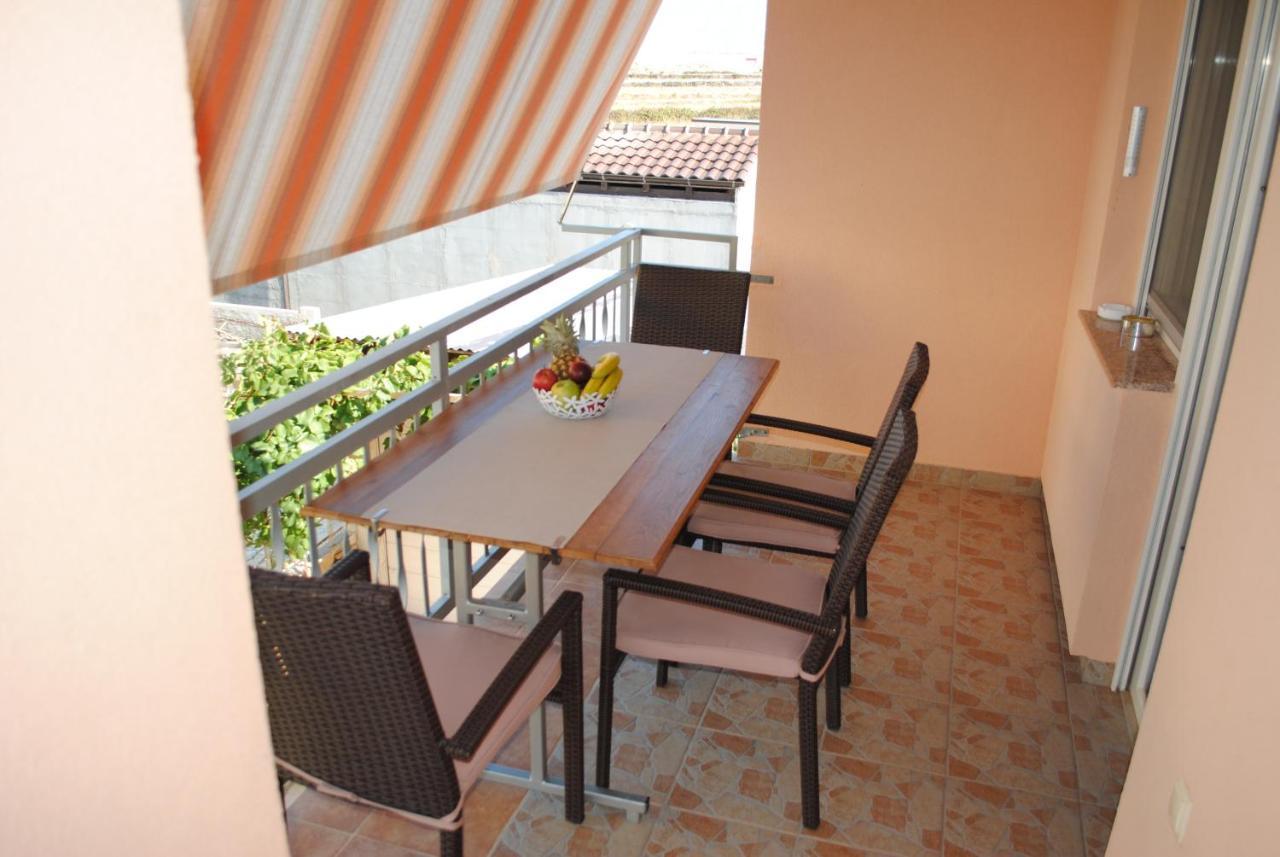 Apartments Vidolma Povljana Ngoại thất bức ảnh