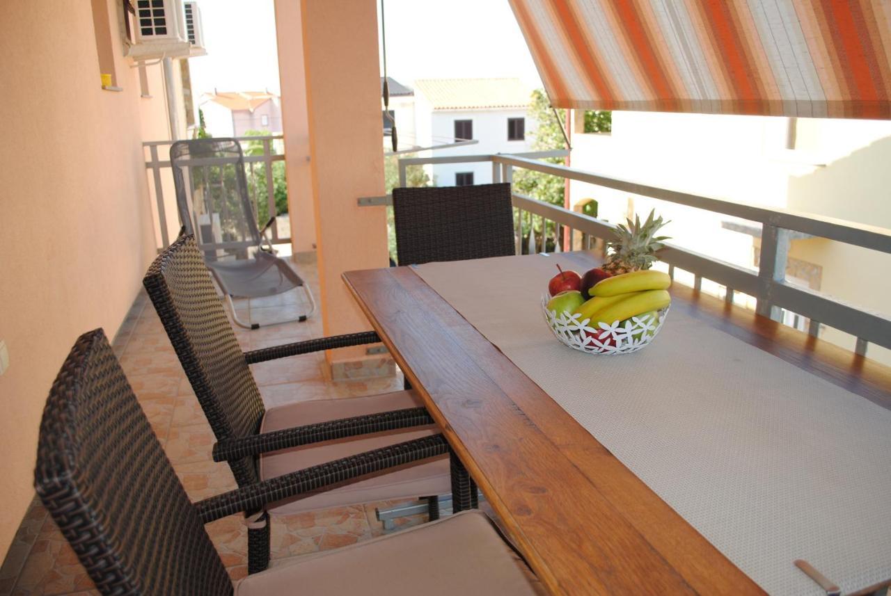 Apartments Vidolma Povljana Ngoại thất bức ảnh
