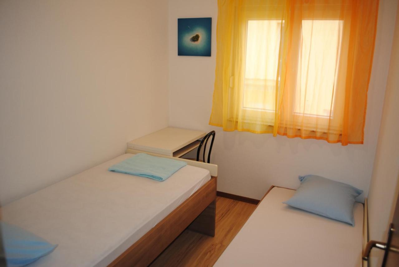 Apartments Vidolma Povljana Ngoại thất bức ảnh