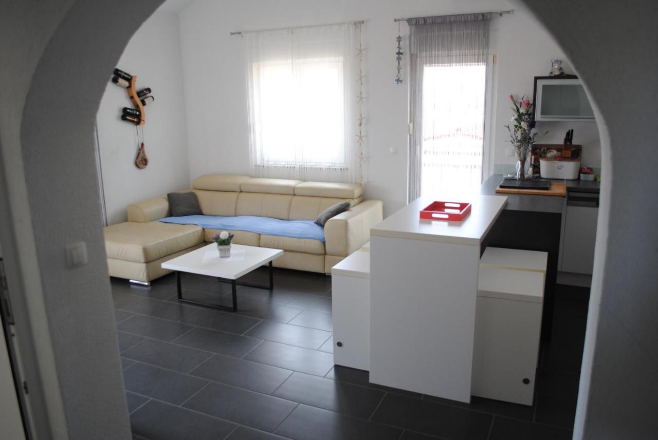 Apartments Vidolma Povljana Ngoại thất bức ảnh