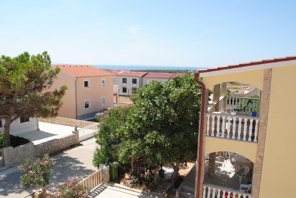 Apartments Vidolma Povljana Ngoại thất bức ảnh