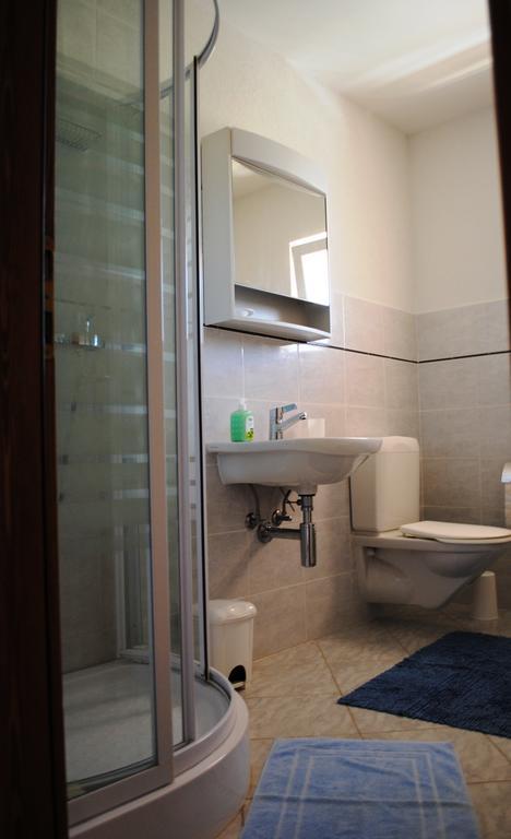 Apartments Vidolma Povljana Ngoại thất bức ảnh
